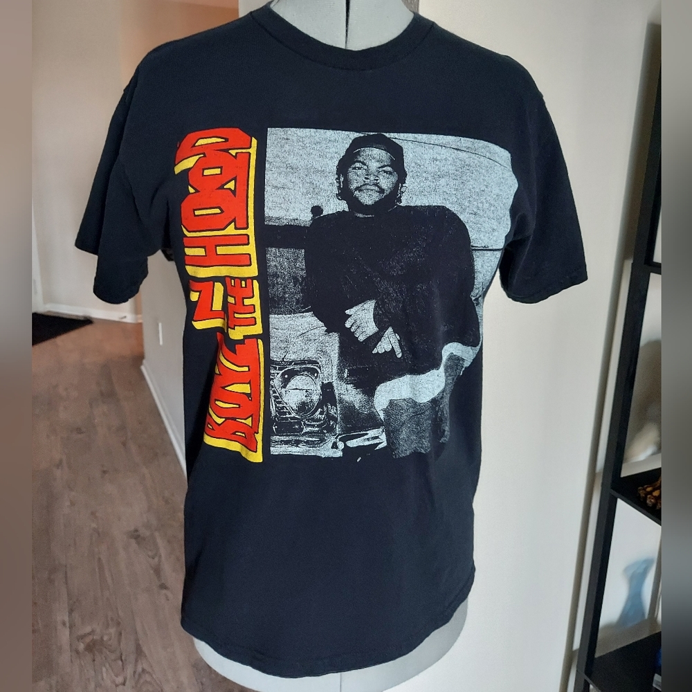 Boyz in the Hood tee size M
